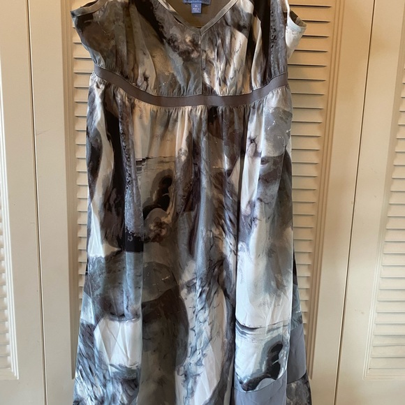 Vera wang spaghetti string and satin asymmertrical band at bottom - Picture 3 of 6